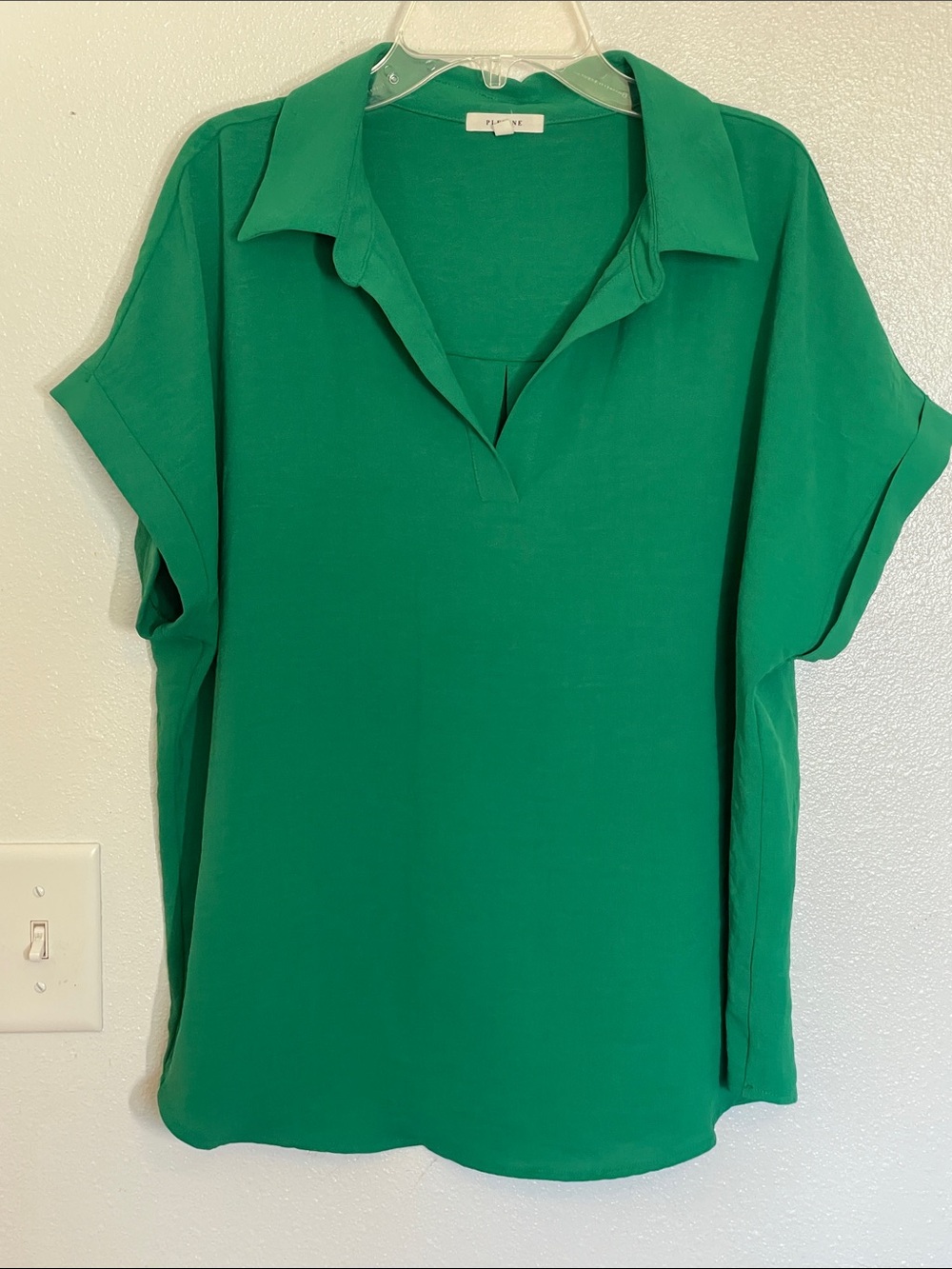 Pleione Green Collared V-Neck Short Sleeve Blouse
